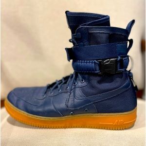 Nike SF AF1 High Top "Air Force One" Navy Blue worn only a couple of times.
